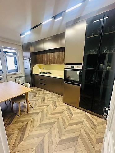 yasma: Yasamal, 3 otaqlı, Yeni tikili, m. İnşaatçılar, 98 kv. m — 10