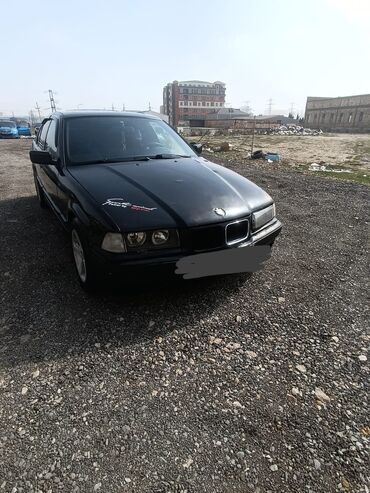 bmw disklər: BMW 318: 1.8 l | 1991 il Sedan