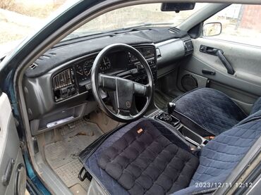 фольксваген авто: Volkswagen Passat: 1993 г., 2 л, Механика, Бензин, Универсал