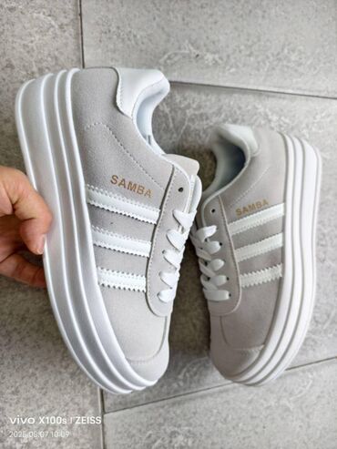 new yorker смедерево – слике: Adidas