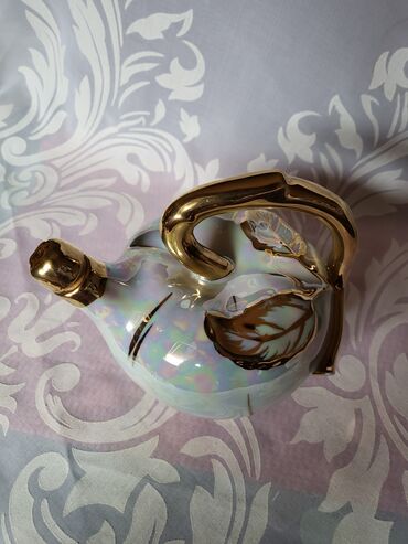 Čajnici: Bokal za zestoko pice,francuski,porcelanski. 70te. Bokal nov — 10