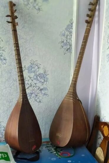 gitaraya oxsar musiqi aleti: Saz