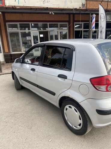 Hyundai: Hyundai Getz: 2003 г., 1.4 л, Механика, Бензин, Хэтчбэк