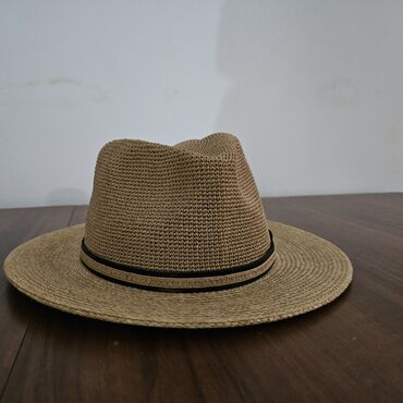 американская мужская одежда: Продаю соломенную шляпу. Состояние: новое
