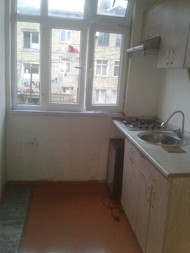 Sumqayıt, 1 otaqlı, Köhnə tikili, 18 kv. m