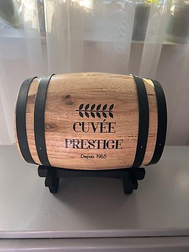 globus bar: Burence za vino, novo, nekorišćeno, zapremine 5.5l — 1