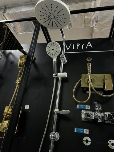 шкаф для душ: Душевой комплект VitrA с верхней лейкой и ручным душем. Основные