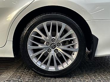 lux: Toyota Camry: 2019 г., 3.5 л, Автомат, Бензин, Седан — 6