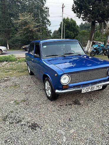 VAZ (LADA): Model: Lada (VAZ) 21011 Kuzov: sedan, 4 qapı Rəng: parlaq göy Nömrə — 3