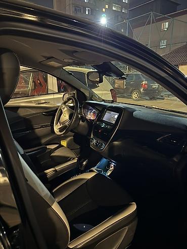 Chevrolet: Chevrolet Spark: 2017 г., 1 л, Вариатор, Бензин, Хэтчбэк — 8