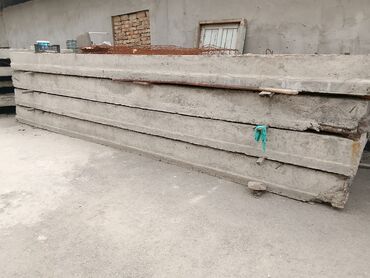 цементные блоки: Многослойные бетонные плиты, предназначенные для строительных или
