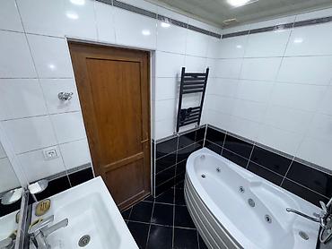 Квартиры: 3 комнаты, Новостройка, м. Халглар Достлугу, 100 м² — 8