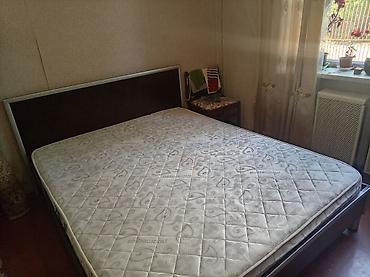 Çarpayılar: İki nəfərlik çarpayı dəsti - Ölçü: təxminən 160x200 sm (queen — 3