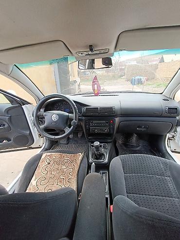 салон машины: Volkswagen Passat Variant: 1999 г., 1.6 л, Механика, Бензин, Универсал — 6