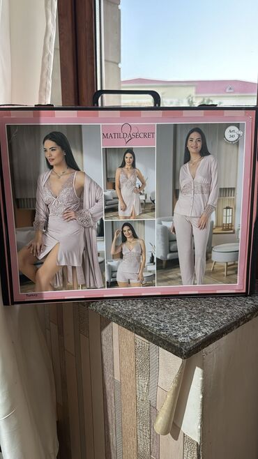 Домашние костюмы: Matildasecret brendinə məxsus qadın pijama dəsti. Bu Dəst4ludu. GƏLİN