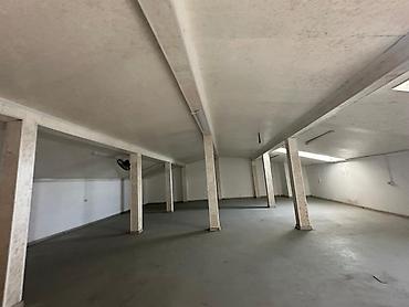 Аренда зданий: 2, 3 этаж и подвал, Сдается коммерческое помещение. 2 (110 кв), 3 — 16