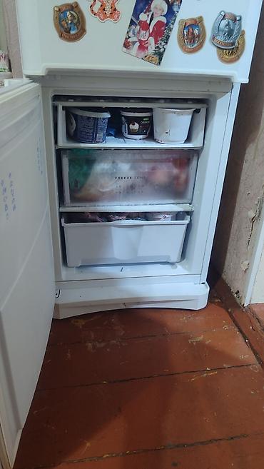 indesit: Холодильник Indesit с нижней морозильной камерой - Двухкамерный — 2