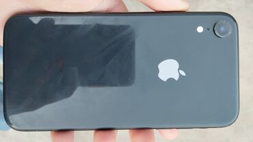 Apple iPhone: IPhone Xr, Б/у, 64 ГБ, Jet Black, Кабель, Коробка, 79 %