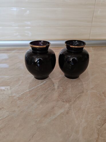 ваза для цветов: Çay qabı satılır. 1 dənəsi 10 manat. Sovetden qalma. Qedimidir