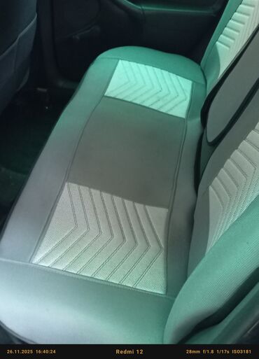 Ford: Ford Focus: 2002 г., 1.6 л, Механика, Бензин, Хэтчбэк — 10