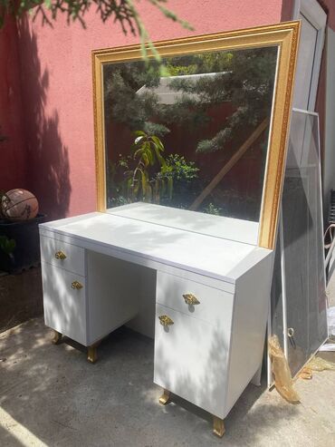 Salam tezedir istifade olunmayib sadece salona alinmisdi baglandi