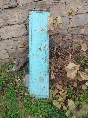 2x2 demir profil: Mavi rəngli metal qapı paneli - Material: qalın metalmuravey