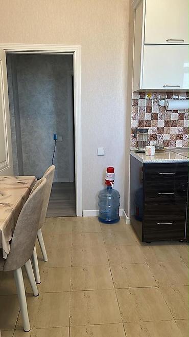 bayil qesebesi: Bayıl, 3 otaqlı, Yeni tikili, 105 kv. m — 3
