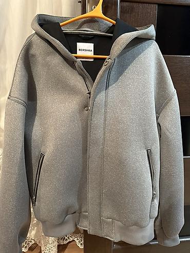 Üst geyimi: Bershka unisex kapuşonlu jaket - Rəng: boz (melanj effektli) - Ölçü — 1