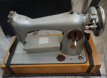 Qədim tikiş maşınları: Tikiş maşını "Podolsk 2M-33" Təzə vəziyyətdə, çox az istifadə olunmuş — 24