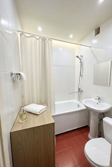 Продажа квартир: 1 комната, 35 м², Учкун мкр 105 серия, 2 этаж, Евроремонт — 4