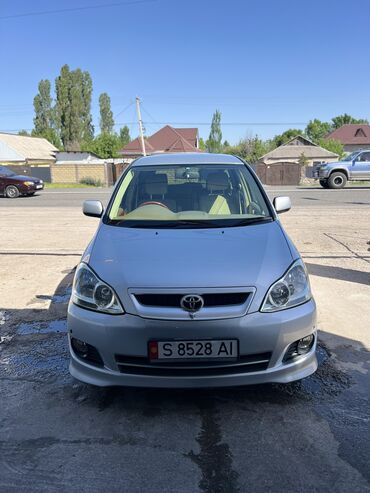 Toyota: Toyota Ipsum: 2004 г., 2.4 л, Автомат, Бензин, Минивэн