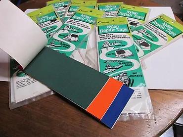 torbe b: Coghlan’s Nylon Repair Tape – samolepljive zakrpe za najlon Opis: - — 6