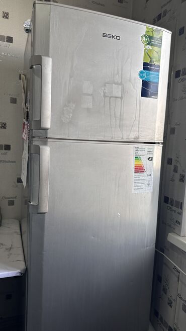 холодильник бу продаю: Холодильник Beko, Б/у, Двухкамерный, 60 * 175 * 55