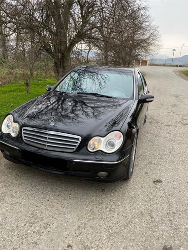 ilkin odenis 2000 azn olan kredit masinlar: Mercedes-Benz C 240: 2.6 l | 2000 il Sedan