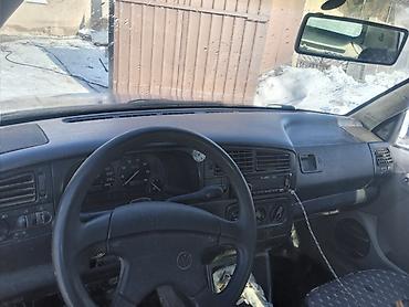 Volkswagen: Volkswagen Golf: 1993 г., 1.6 л, Механика, Бензин, Хэтчбэк — 7