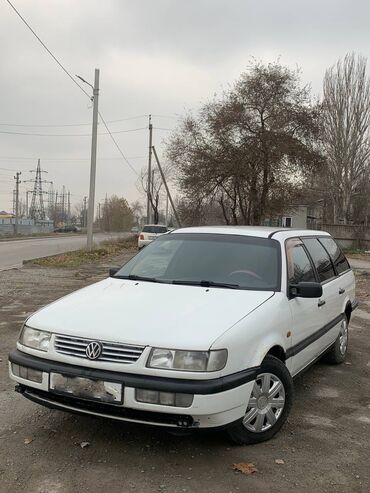 продаю пассат в3 универсал: Volkswagen Passat: 1994 г., 2 л, Механика, Бензин, Универсал