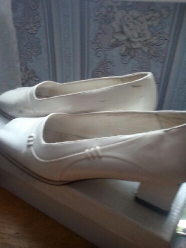 женская обувь размер 38: Туфли 35, цвет - Белый
