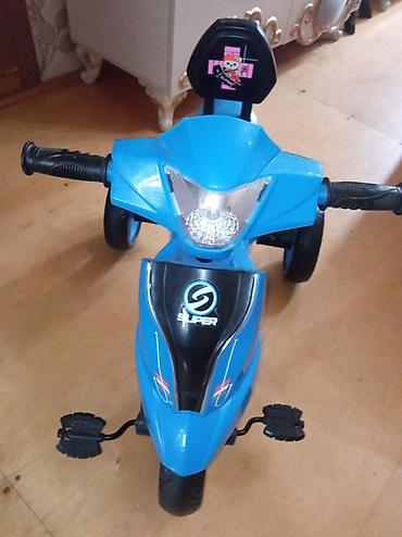 Uşaq velosipedləri: Uşaq üçtəkərli velosiped/moped tipi pedallı skuter - Rəng: mavi, qara — 1