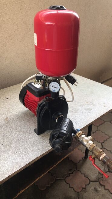 Дом и сад: Насос моторчик для воды пользовались 1 месяц почти новый