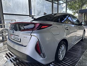 Toyota: Toyota Prius: 2020 г., 1.8 л, Электромобиль — 5