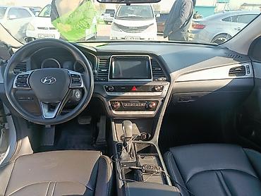 hyundai elantra 2 0: Hyundai Sonata: 2018 г., 2 л, Автомат, Газ, Лифтбек — 6