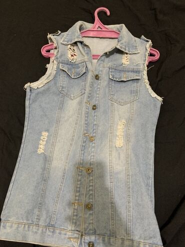 Kardiqanlar, jaketlər: Qadın geyimleri ikinci el az geyilib ve geyinilmeyen etiketlilerde — 3