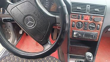 c 220: Mercedes-Benz 220: 2000 г., Механика, Бензин — 3