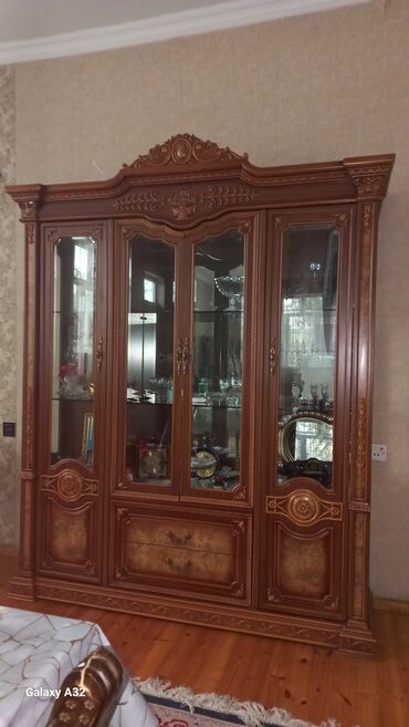 Dolablar: İşlənmiş, 4 qapılı Düz dolab, Servant, Malayziya