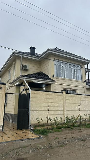 Продажа коттеджей и домов: Ак-ордо 3 конушунан Жаны салынган 220кв/м2 6 болмодон турган 2 этаж уй — 2