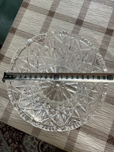 Посуда: Продаю чешский хрусталь, б-у в отличном состоянии. Вазы все разного — 11