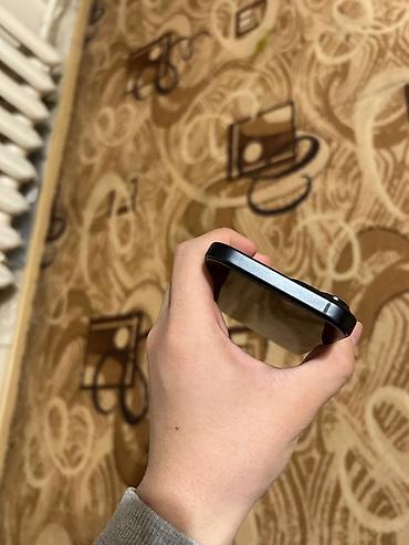 poco s55: IPhone 13 mini, цвет Midnight (чёрный) - Компактный корпус с плоскими — 2