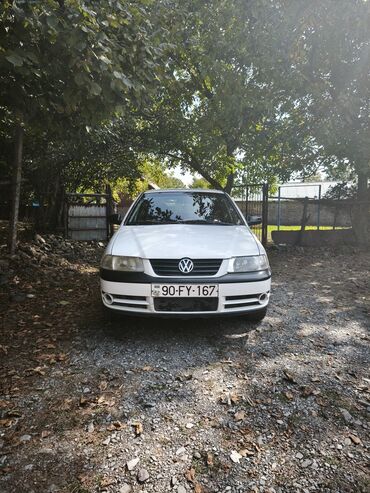 Volkswagen: Volkswagen Golf: 1.8 l | 2005 il Universal — 2