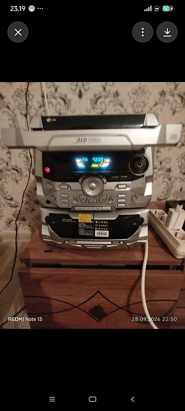 qədim tikiş maşını: LG FFH-315 mini audio sistem - 3 CD changer: eyni vaxtda 3 disk — 2