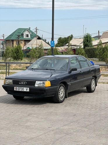 автомобиль на кредит: Audi 100: 1987 г., 2.3 л, Механика, Бензин, Седан
